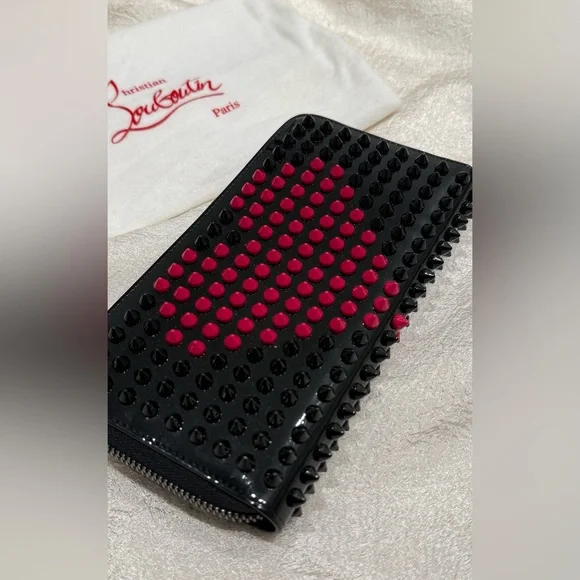 New Christian Louboutin Panettone Patent Leather Heart Spiked Zip Around Wallet - Picture 5 of 14
